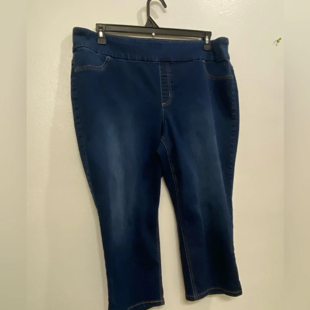 Chico’s Perfect Stretch jean capris , Size 3( XL/16) - Picture 2 of 5
